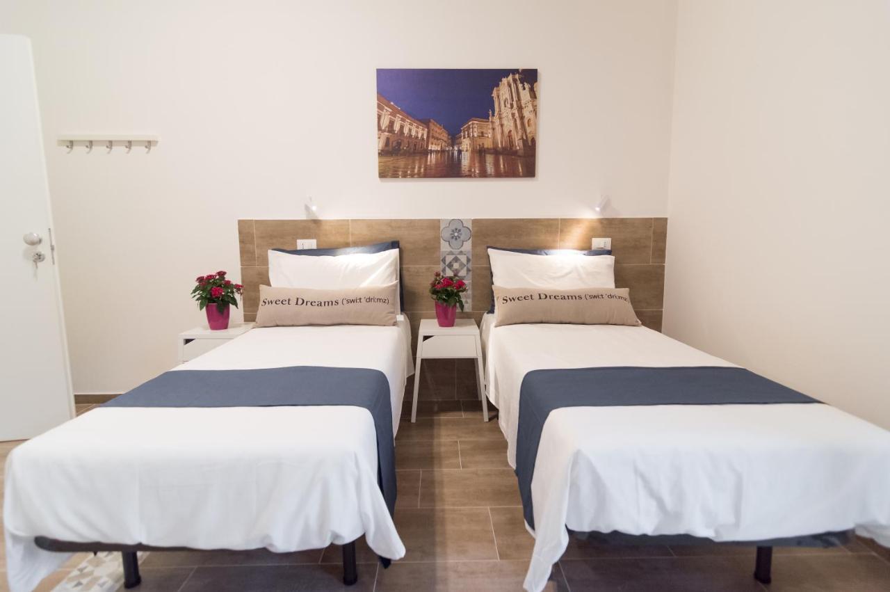 Raudino Rooms Syracuse Екстер'єр фото